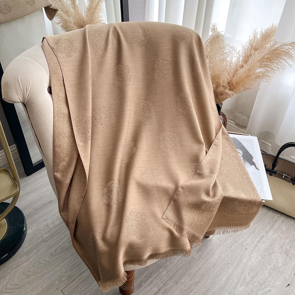 Amazon Popular Advanced Sense Simulation Silk Women'S Sunscreen Scarf Thin Silk Scarf Camellia Gold And Silver Silk Scarf