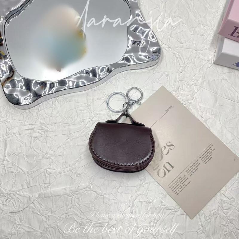 Stylish Leather Keychain Holder Mini Pouch For Earphones Compact Design Sturdy Metal Clip Accessory For Daily Essential