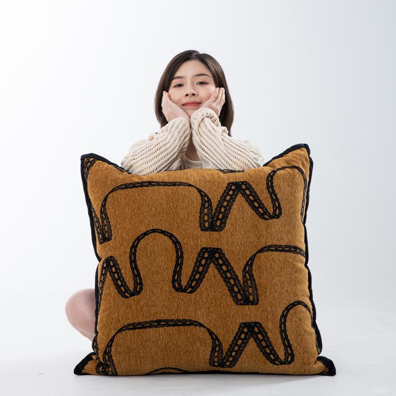 Medieval Style B & B Hotel Throw Pillow Cushion Sofa Living Room Pillowcase Backrest Pad - Soft Fabric Decorative Cushion