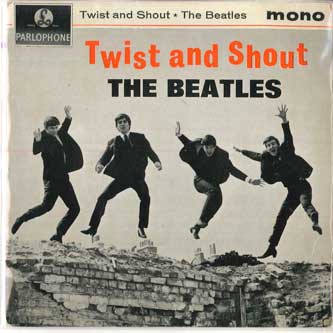 

7-дюймовая пластинка BEATLES - Twist And Shout GEP8882 PARLOPHONE 1963 UK Рок Б/У
