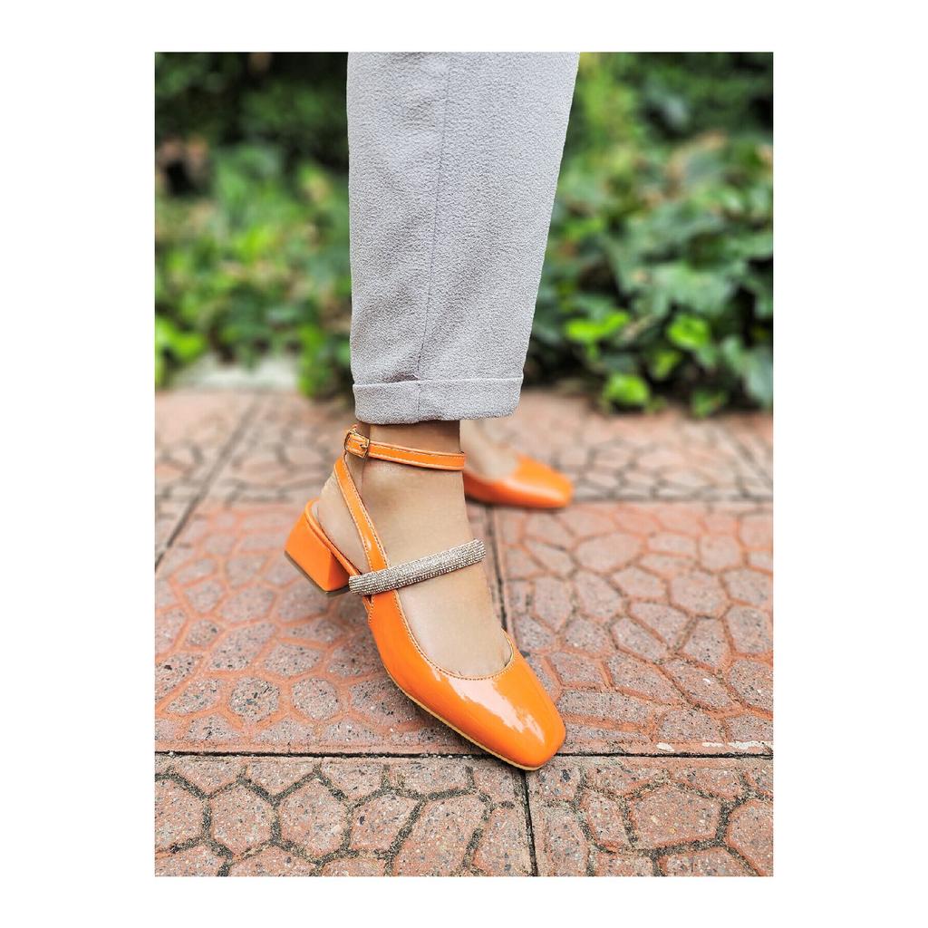 Mary Jane - Chaussures coupe slim en cuir verni crème foncé - Vintage - Bout carré carré - Talons épais