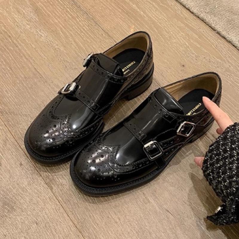 Fashion Slip On Women Shoes 2025 New Style Leisure Fashion Flats Women Shoes Casual Trendy Leather Metal Buckle Comfortable Shoes