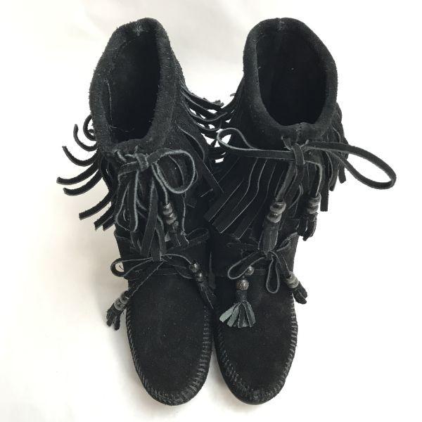 Minnetonka Fransen-Mokassinstiefel 6 23 schwarzes Wildleder(GEBRAUCHT)