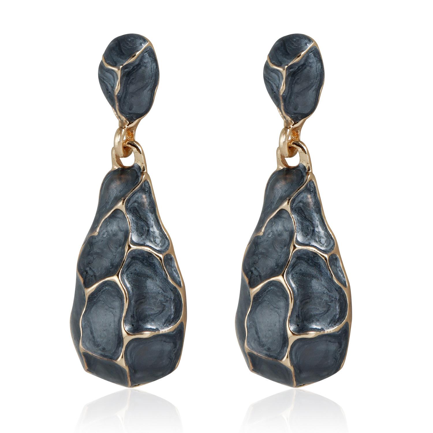 European and American striped water drop earrings French fashion high-end earrings, retro Maillard accessories studs