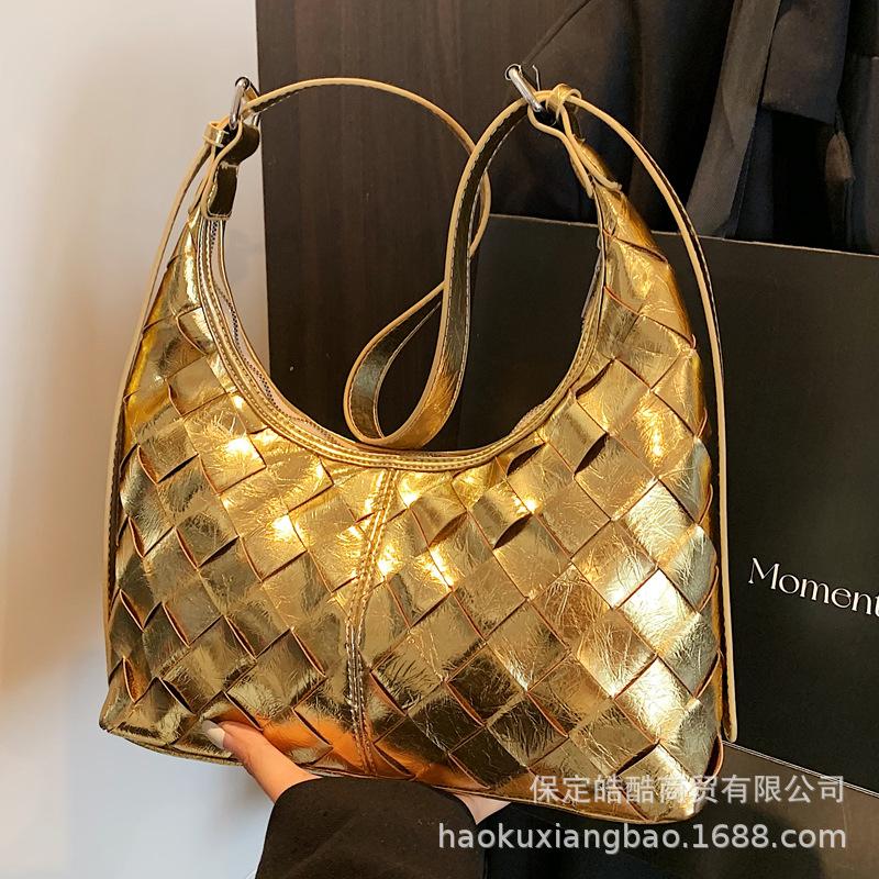 Woven bag women's large capacity 2025 new autumn and winter versatile shoulder underarm bag casual high-end foreign-style dumpling bag