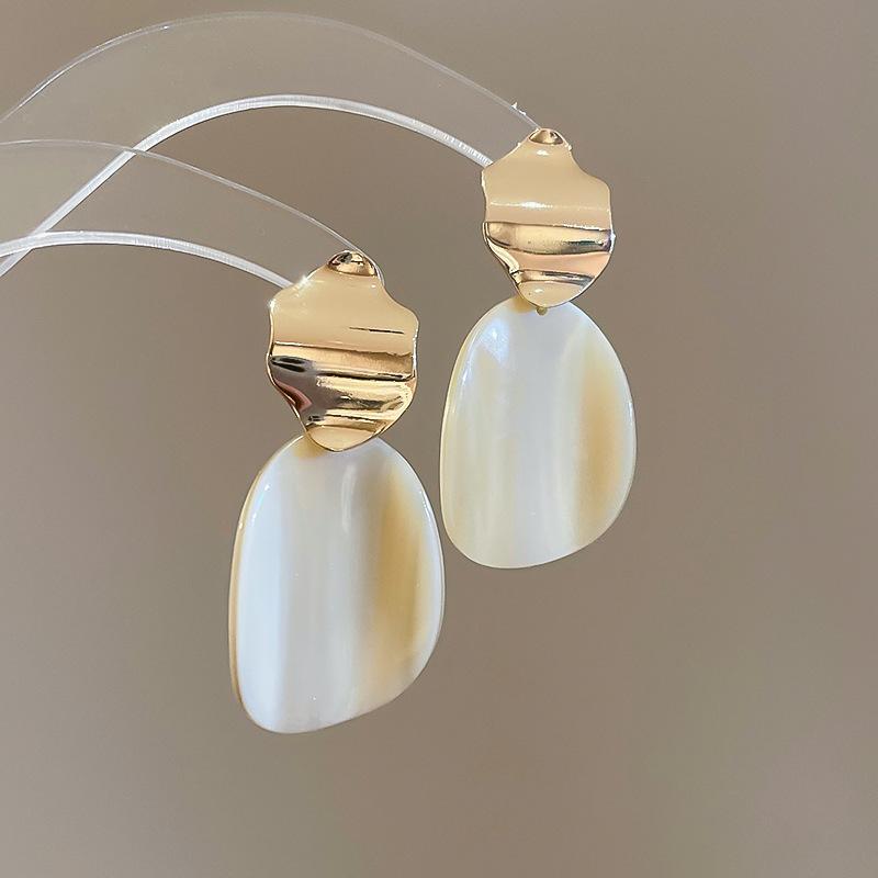 Silver needle French retro flower pearl fringed earrings personality sweet temperament stud earrings women