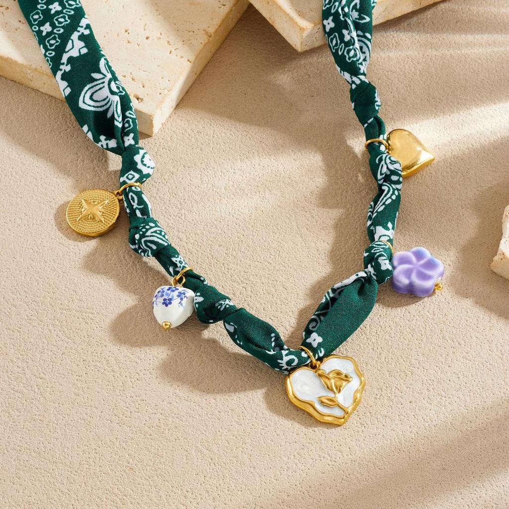 Set di Ciondoli Artistici Retro Etnici Placcati Oro Cuore Fiore Bussola