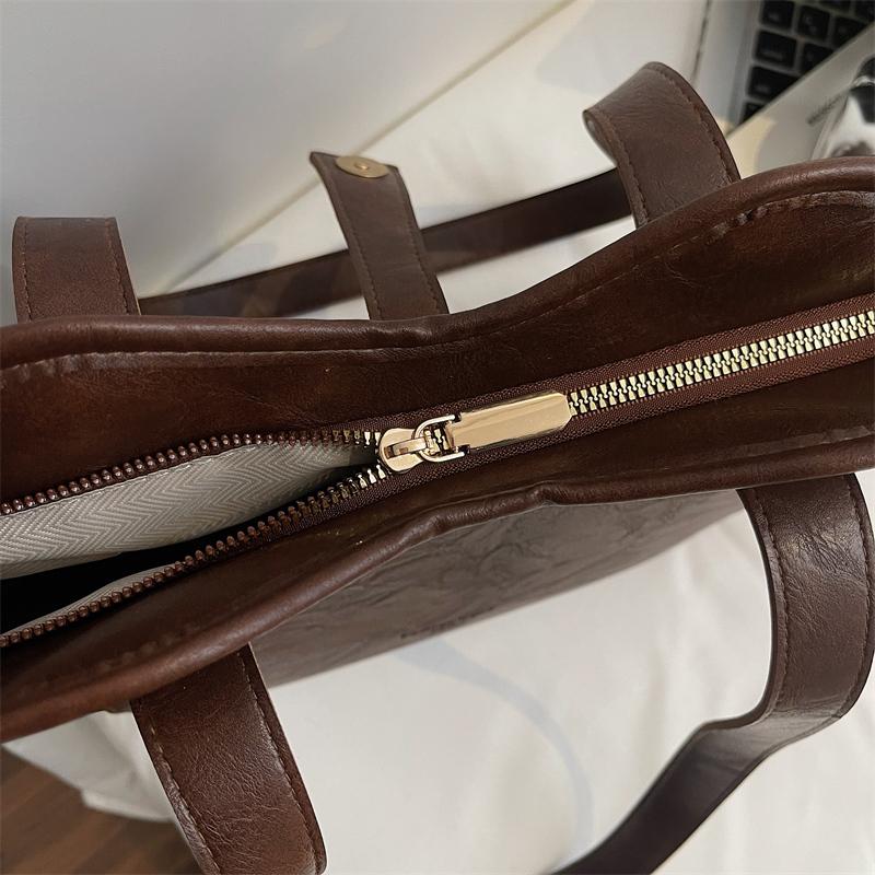 Classic Leather Tote Bag with Top Handle Large Capacity Everyday Fashion Shoulder Bag for Women