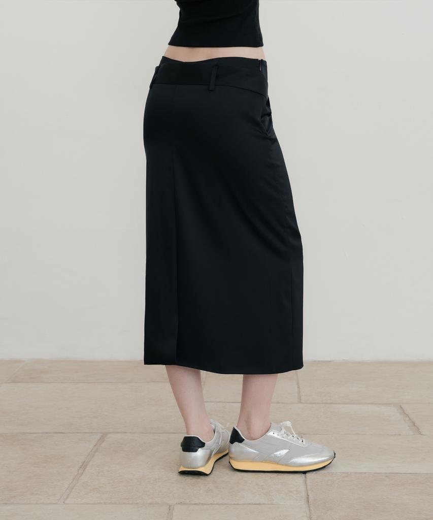 SSIN AND LEE (W) Mellow Eye Satin Belted Skirt Black