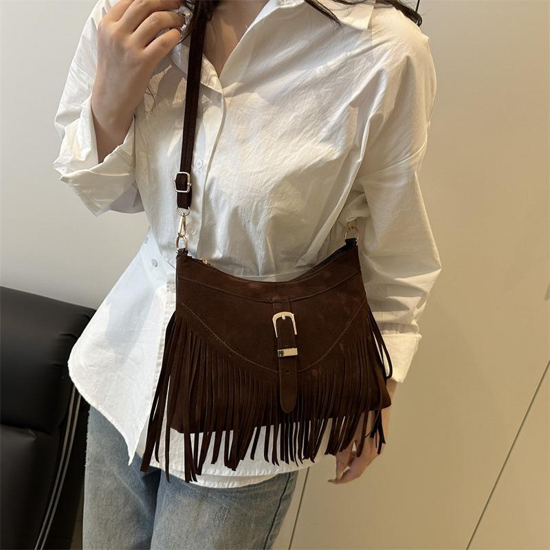 Fashion Trend Shoulder Bag Women's Summer New Fashion Fringed Design Messenger Bag Retro Temperament Tote Bag