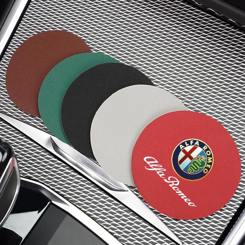 2 Pezzi Portabicchieri per Auto in Pelle Tappetino Portabicchieri d'Acqua per Alfa Romeo 4C 159 Spider Interni Auto Antiscivolo Tappetino Portabicchieri d'Acqua Tappi Valvole Pneumatici wzvc44