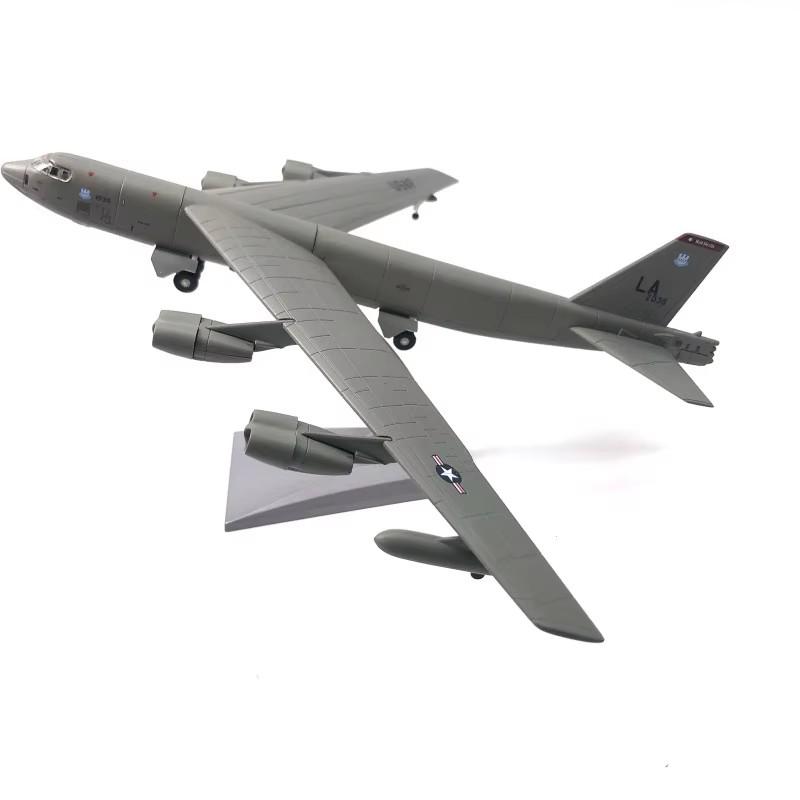 

Airplane Models B-52 B-52H 1/200 Scale American Army B52 Strategic Bomber Fighter Adult Children Aircraft Toys for Display Show серый
