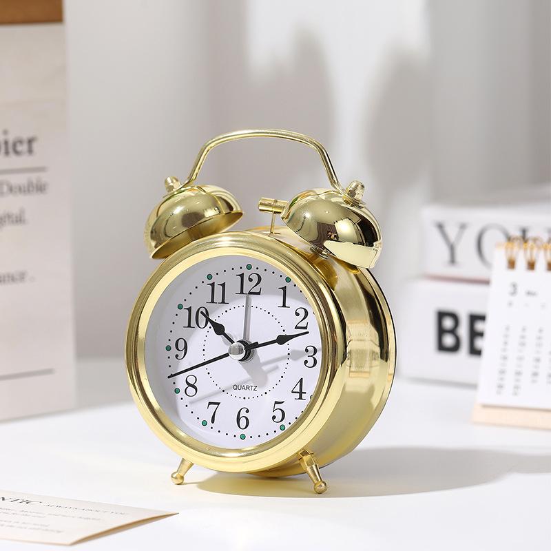 Gece Lambalı Retro Yüksek Sesli Çalar Saat - Sessiz Komodin Saati, Öğrenciler İçin Yaratıcı Hediye ve Yatak Odası Dekoru