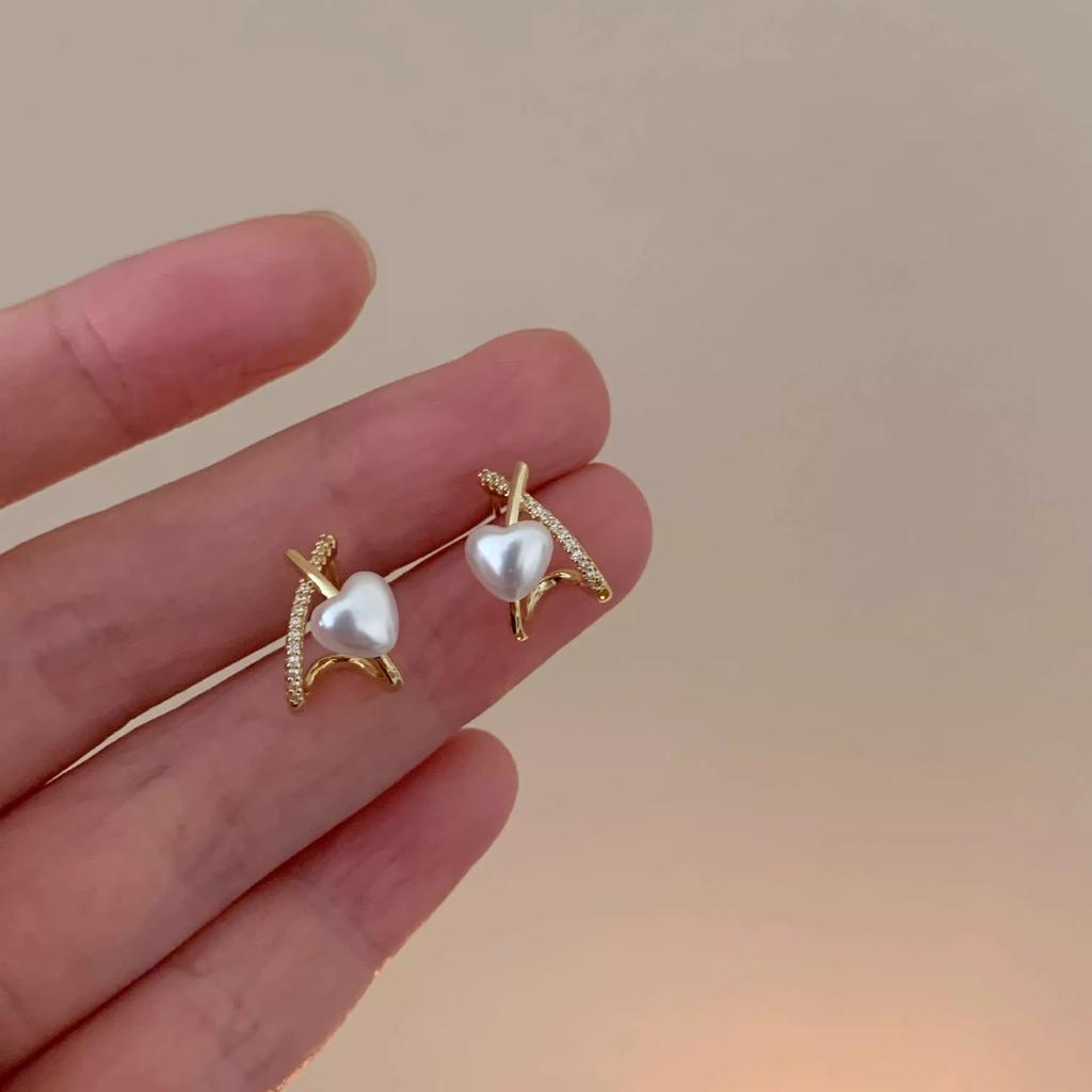 Imitation Pearl Earrings For Women Jewelry Fashion Cross Love Heart Stud Ear Jewelry Trending Luxury Women's Heart Stud Earrings