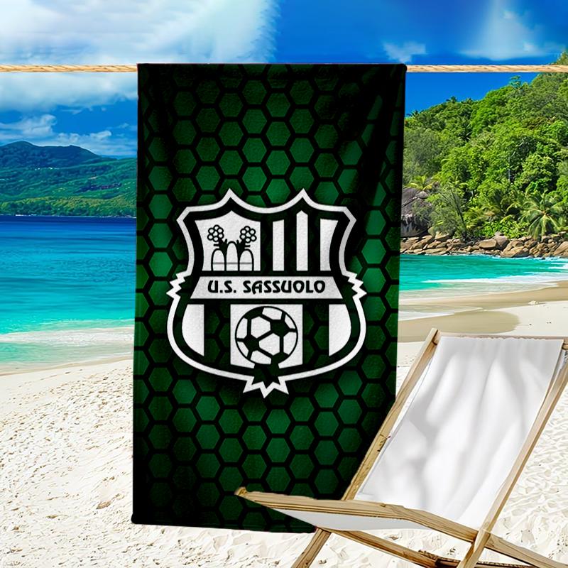 Sass-uolo Football Crest Beach Towel - Soft, Absorbent Microfiber, Lightweight, Ideal for The Beach, Parties, Travel, Camping fan gifts