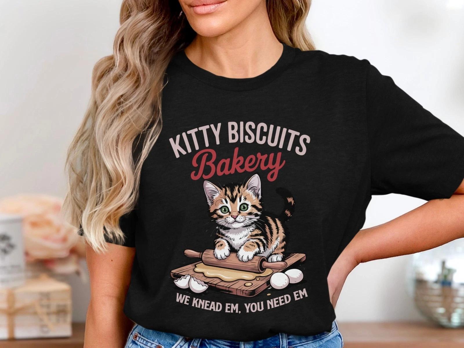 Kitty Biscuits Bakery T-Shirt, Cute Cat Kneading Graphic Tee for Cat Lovers XL