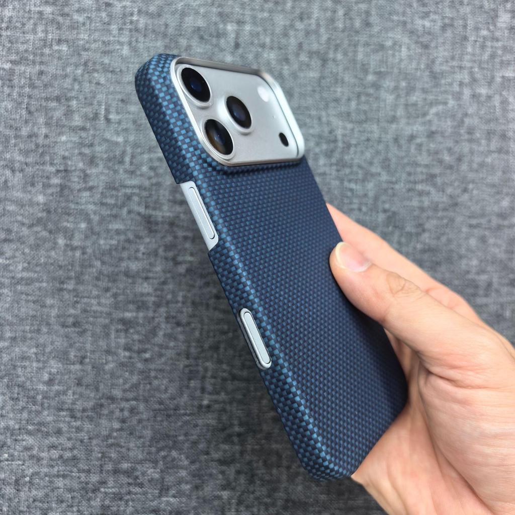Apple 17 Pro Max Kevlar Magnetic Case: Ultra-Thin, Lightweight, Real Carbon Fiber Protective Shell