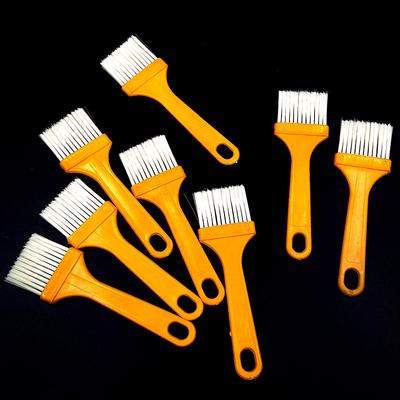 Plastic Paint Brush No. 4 Small Brush, Baking Skewers Dipping Sauce Brush, Barbecue Brush, Pancake Oil Brush, Yellow Handle Cleaning Brush