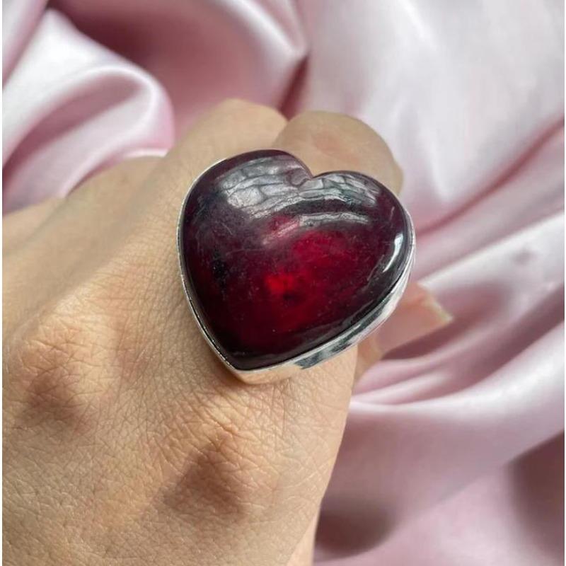 Attractive Silver Color Inlaid with Red Stone Heart Rings  Gorgeous  Party Engagement Wedding Rings for Women Jewelry