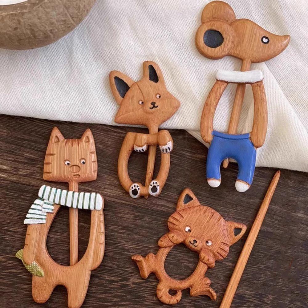 Kangaroo Wooden Brooch Puppy Kitty Scarf Buckle Exquisite Animal Sweater Pin  Girl