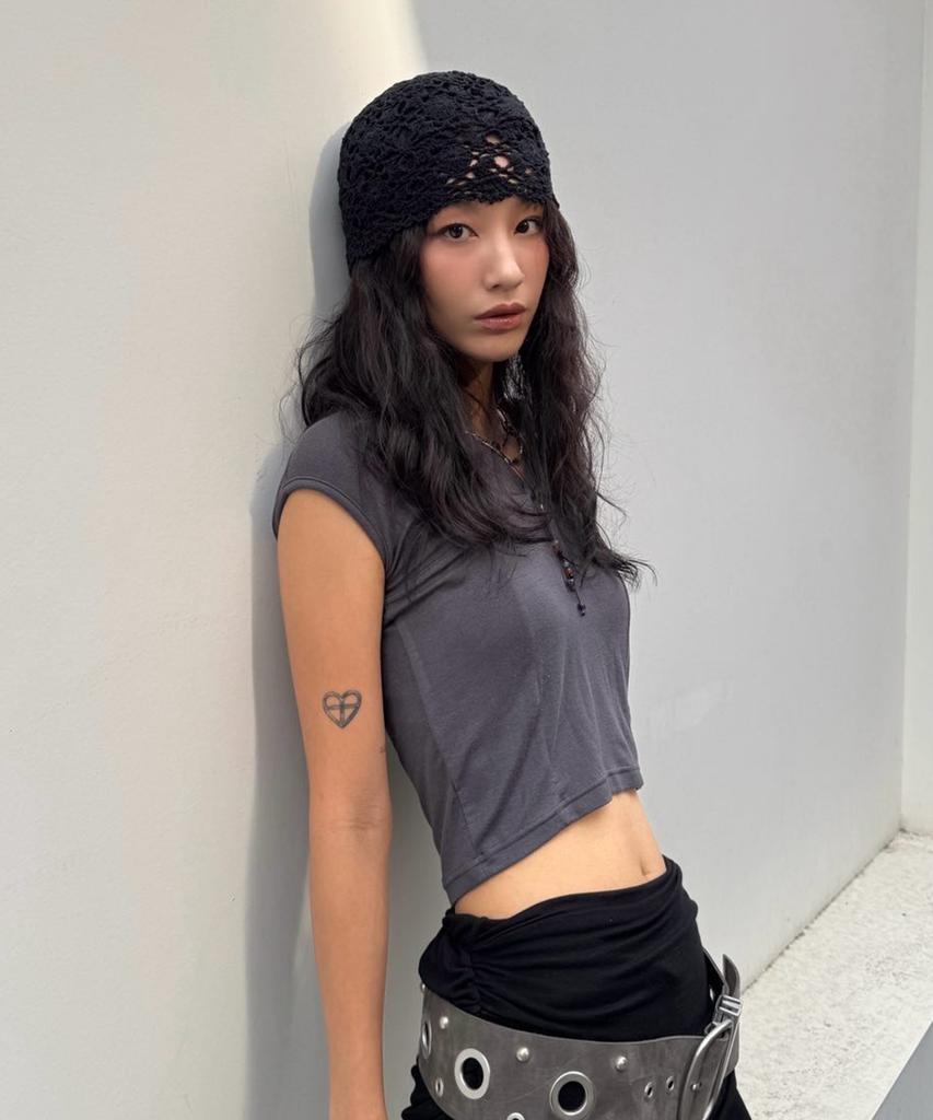Lomaentinueo Crochet Knit Beanie (Black)