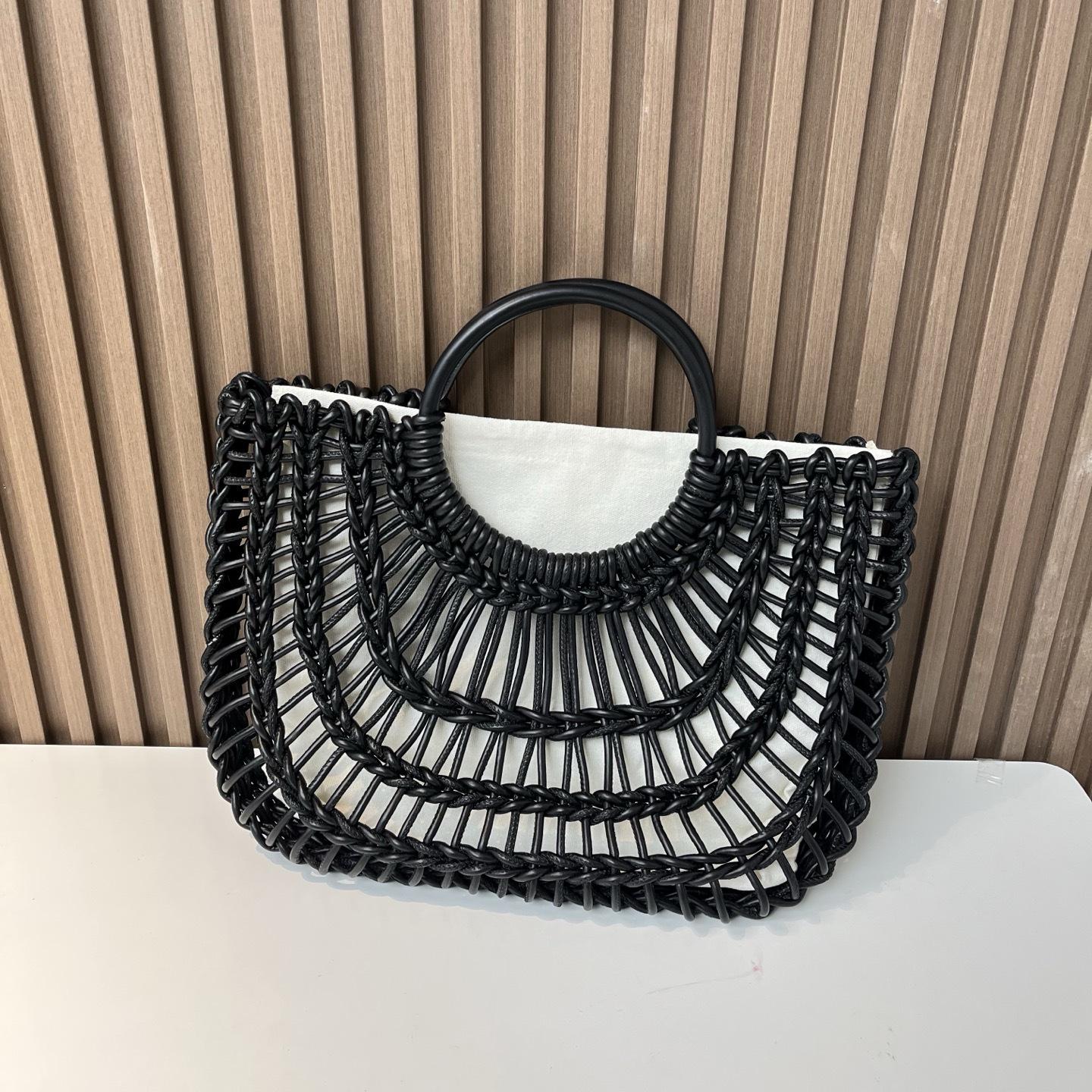 European and American trend retro hollow bag portable woven bag ins high-end sense large-capacity seaside vacation beach bag 42*31cm чёрный