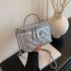 Trendy Women's Diamond Pattern Crossbody Bag - High-Quality Embroidery, Chain Shoulder Strap, Small Square Design