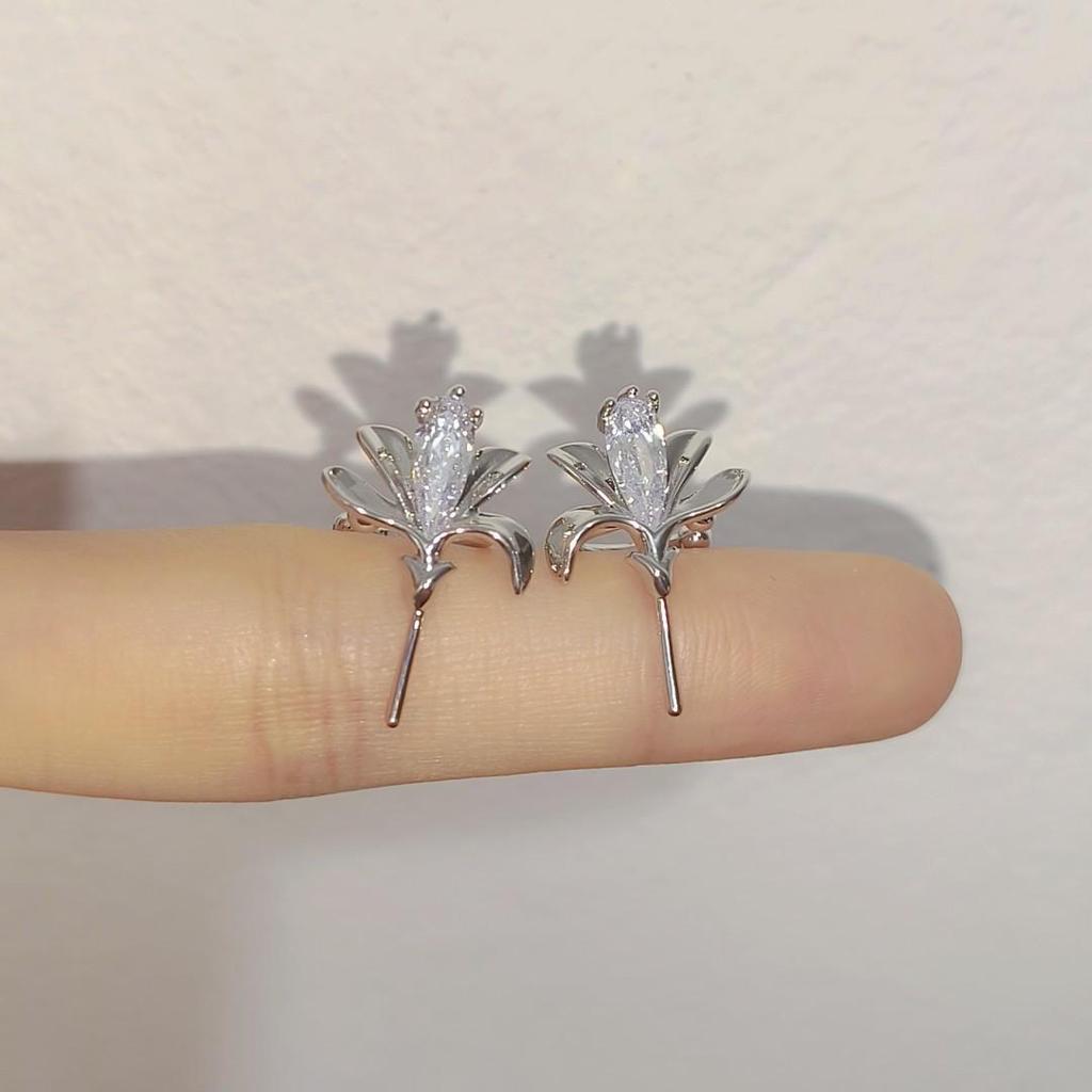 Pure White Bow Ear Clip for Women - Trendy, Sweet, High-End, No Piercing Needed