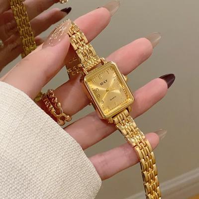 Retro Goldene Quadratische Quarzuhr mit Vielseitigem Armband