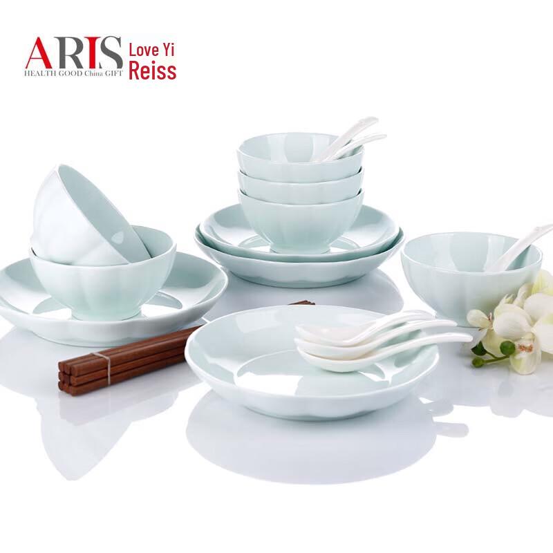 ARIS 18-Piece Celadon Dinnerware Set