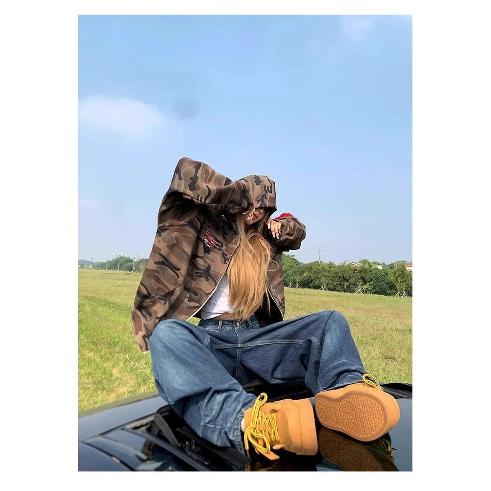 Unisex Trendy Punk Camouflage Embroidered Hooded Sweatshirt for Autumn/Winter - Cool Loose-Fit Versatile Jacket.