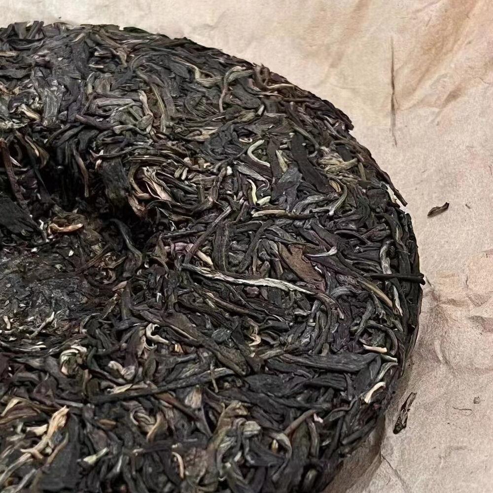 357g Yunnan Raw Pu-erh Cake Tea 2005 Banzhang Tea King Aged Pu'er Raw Tea Cake