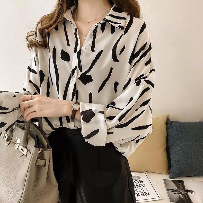Women's Plus Size Korean Style Graffiti Print Long Sleeve Blouse