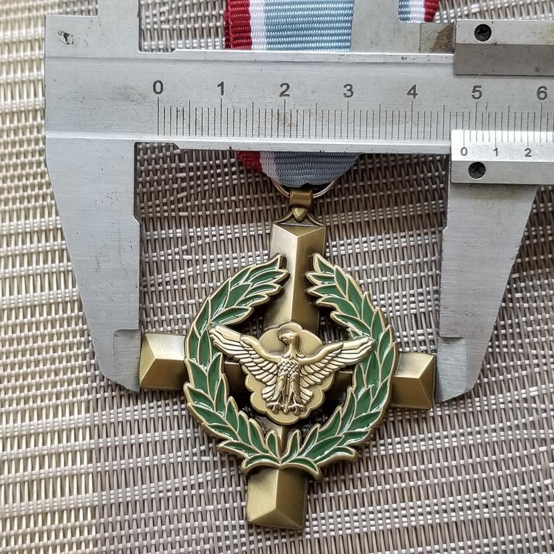 Eagle Cross Badge Metal Badge Souvenir Collection