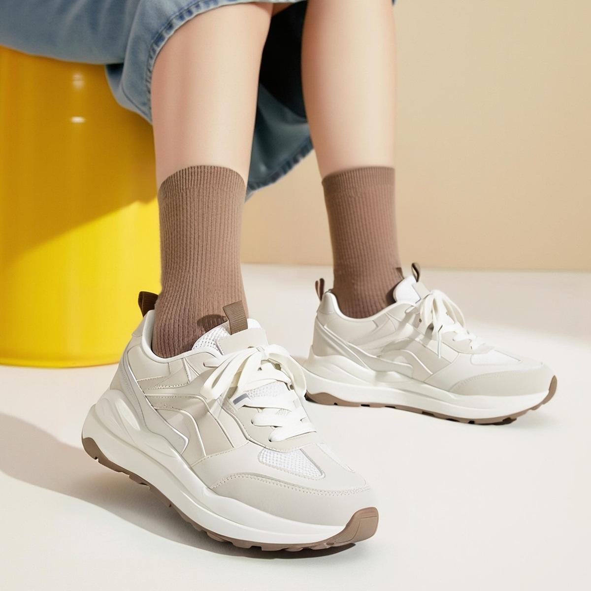 

Высококачественная женская обувь Forrest Gump весна-осень 2025 года, новая корейская версия универсальной спортивной и повседневной обуви с толстой подошвой, увеличивающей высоту стопы 35