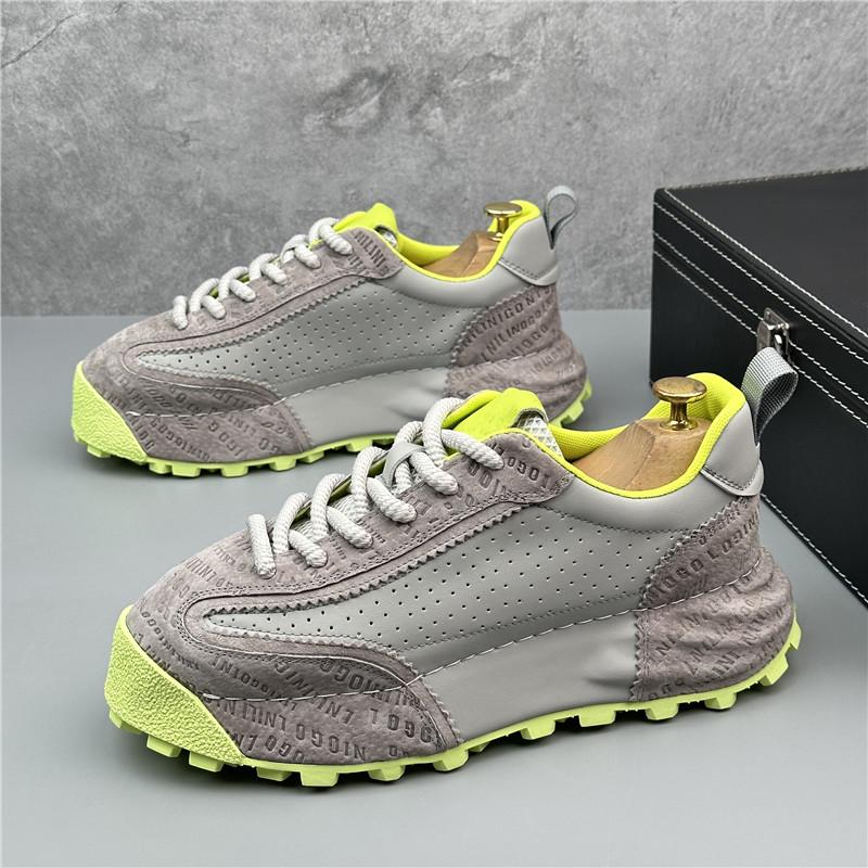 Nya herrskor Högkvalitativt läder Casual skor för män Designersneakers Tenis Masculino Komfort Snörning Vita sportskor