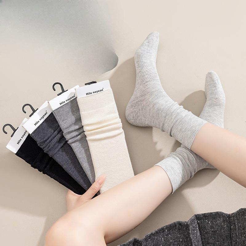 Damen Herbst- und Winter Freizeitsocken mit Polka Dots Kaschmir gestreift Warme Damen Mid-Calf Socken College-Stil kombiniert mit Frotteesocken