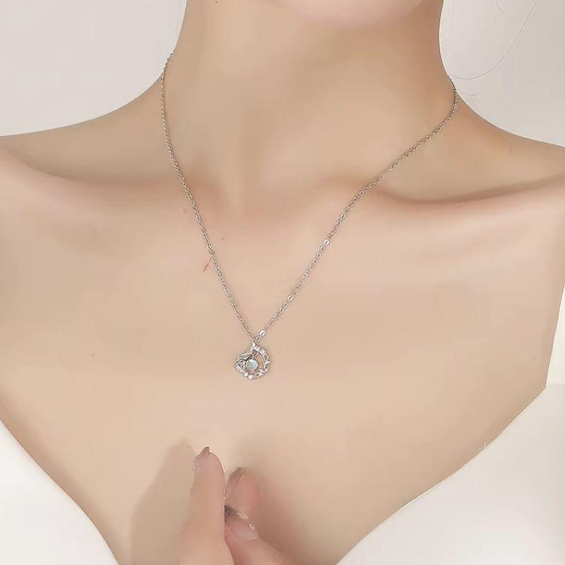 Eucalyptus and Bird Necklace - Elegant and Versatile Korean Friendship Gift for Women