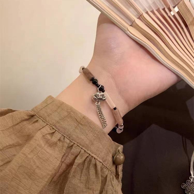 Elegant Ceramic Handcrafted Beaded Bracelet Fashionable And Unique Accessory
