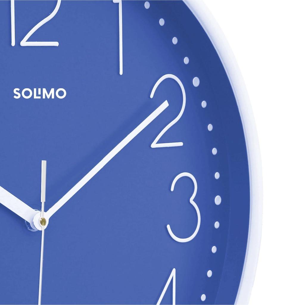 Plastové analogové nástěnné hodiny, Quartzový strojek, Tichý chod, Moderní embosovaný ciferník, Snadno čitelný ukazatel času (30 cm x 30 cm, Tyrkysově modrá)