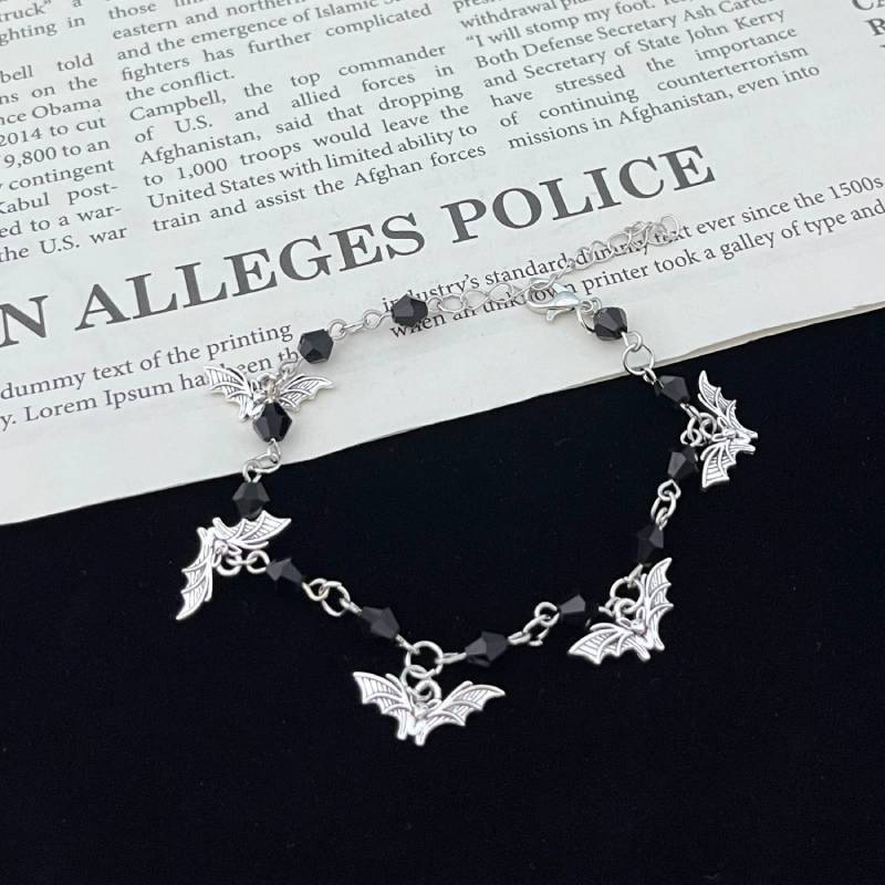 Vintage Silver Bat Bracelet With Alloy Material For Unisex Fashion Jewelry