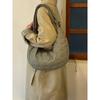 Cotton-filled Dumplings Come with A Large Capacity Casual Commuter Shoulder Bag.