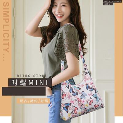 Casual Art Canvas Bag Women's Summer New Tote Bag Large Capacity Butterfly Strawberry Bucket Bag