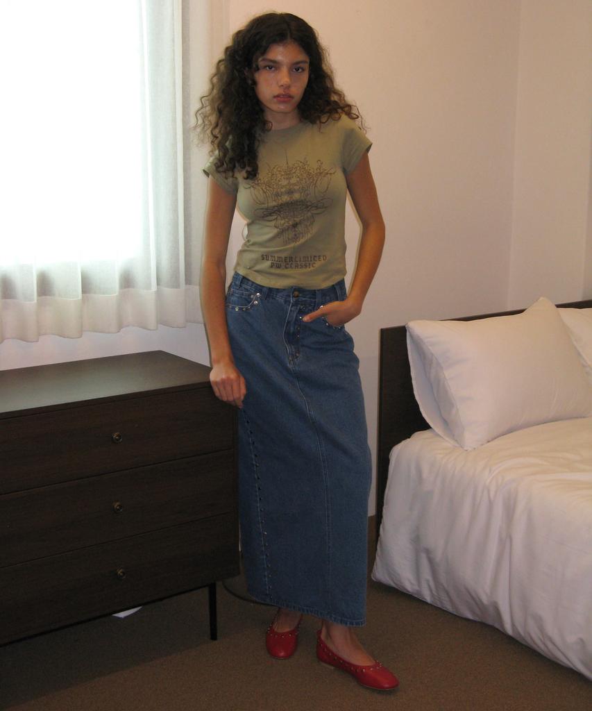 Partimento Woman Studded Denim Maxi Skirt_Mid Blue