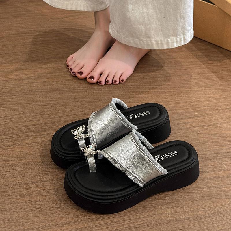 

2025 summer new wear casual one-word slippers women small thick bottom height increase comfortable beach cool slippers tide 35