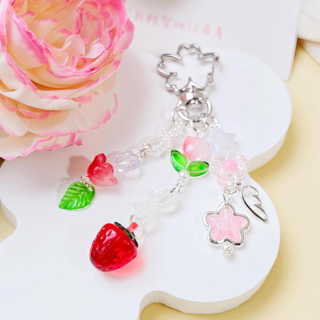 Heart-Shaped Strawberry Pendant Keychain with Tulip Pearl - Sweet Style Women's Jewelry