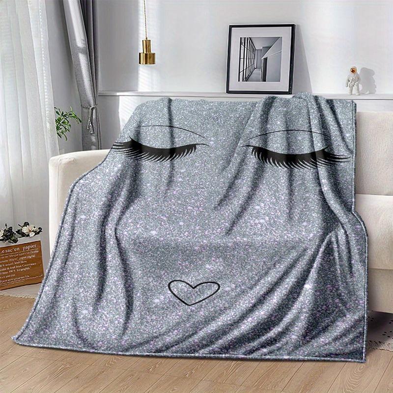 1pc. Glittery Sparkle Eyelash Heart Design Blanket - Perfect for Home Decor, Office Use, Outdoor Activities z041740