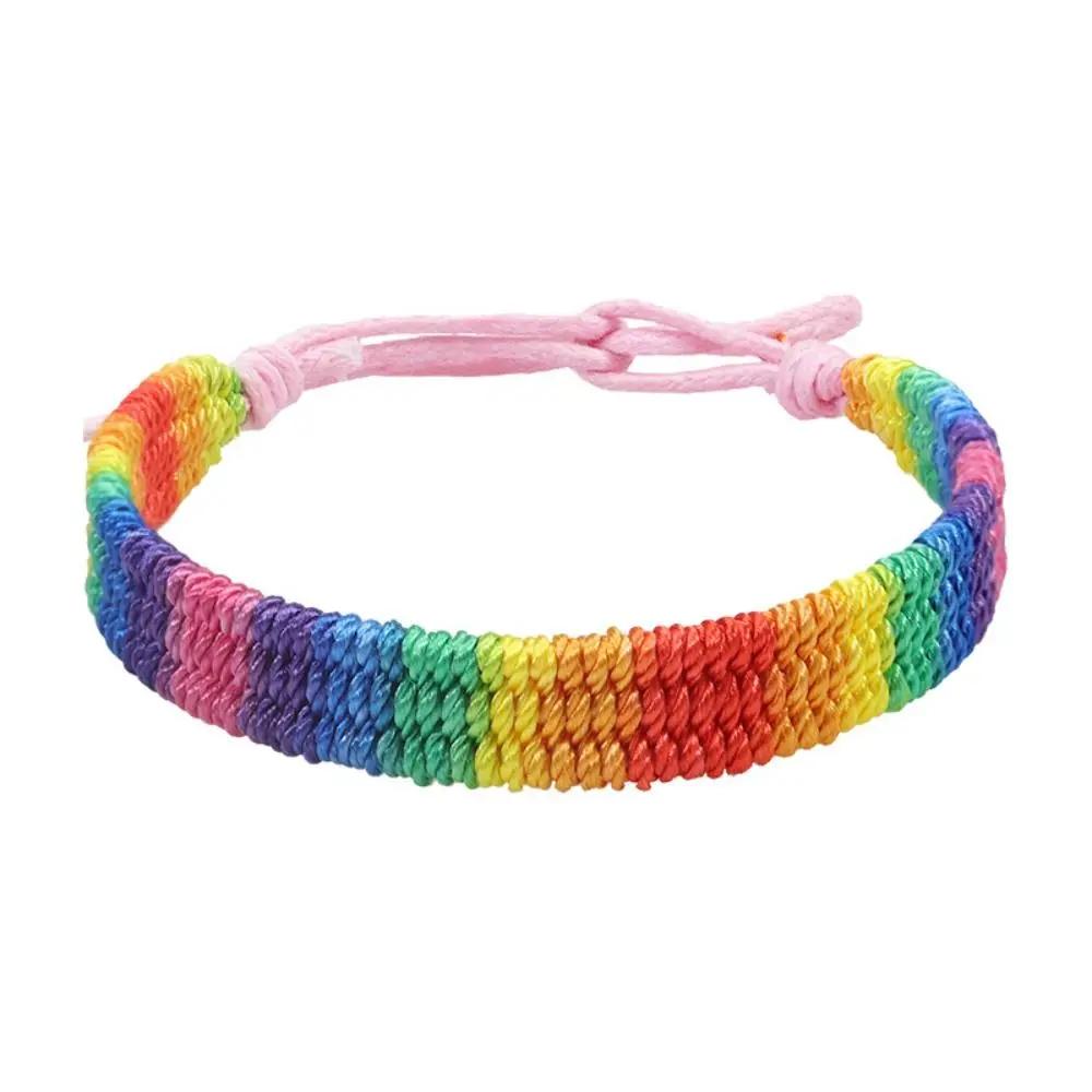 Klassisches Regenbogen geflochtenes Schnurarmband Verstellbarer Schmuck Buntes handgefertigtes Armband Boho Stil Mode
