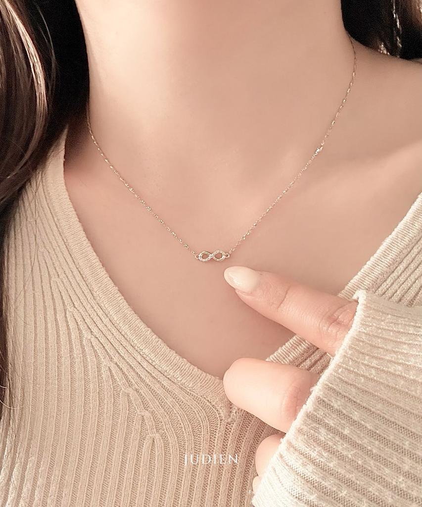 Judien 14K 18K Mobius Twist Cubic Necklace (Type B)