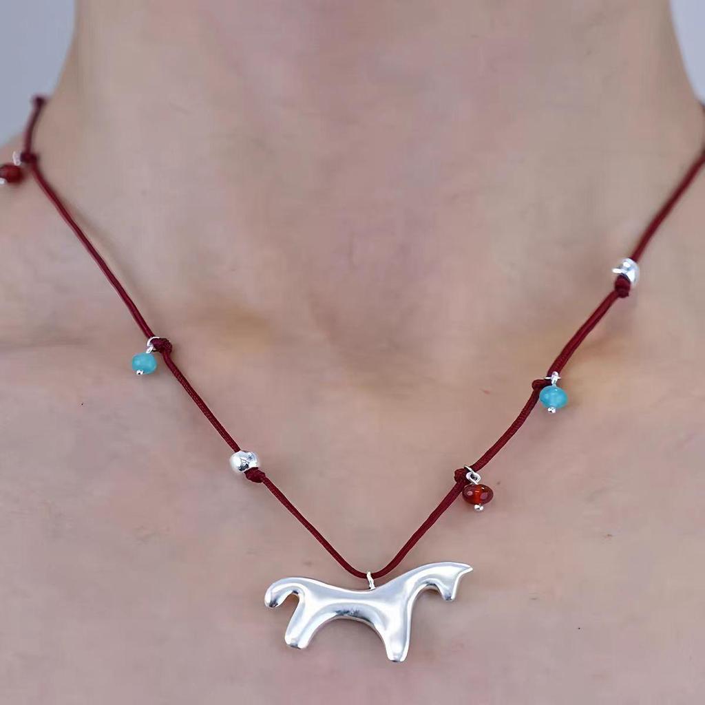 High-End Niche Personalized Red String Necklace with Agate Cat's Eye Pendant for Women